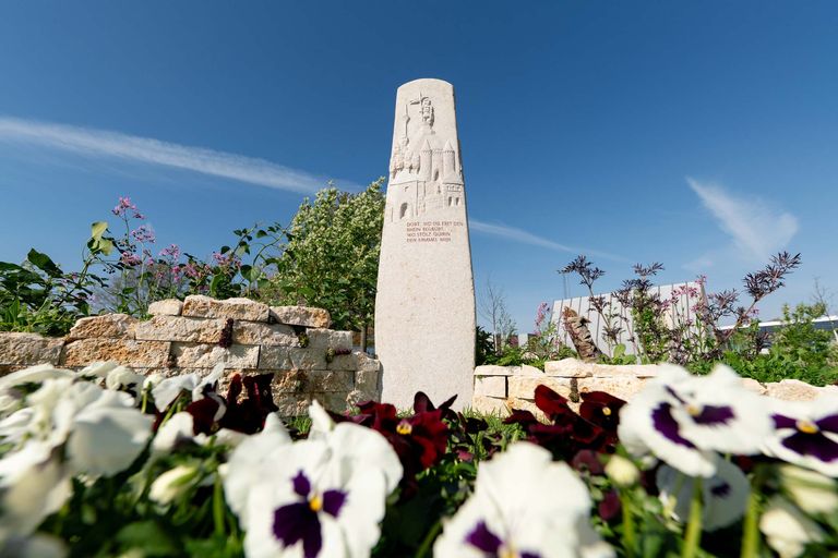 Unser 3-stelliges Mustergrab auf der Landesgartenschau Neuss 2026