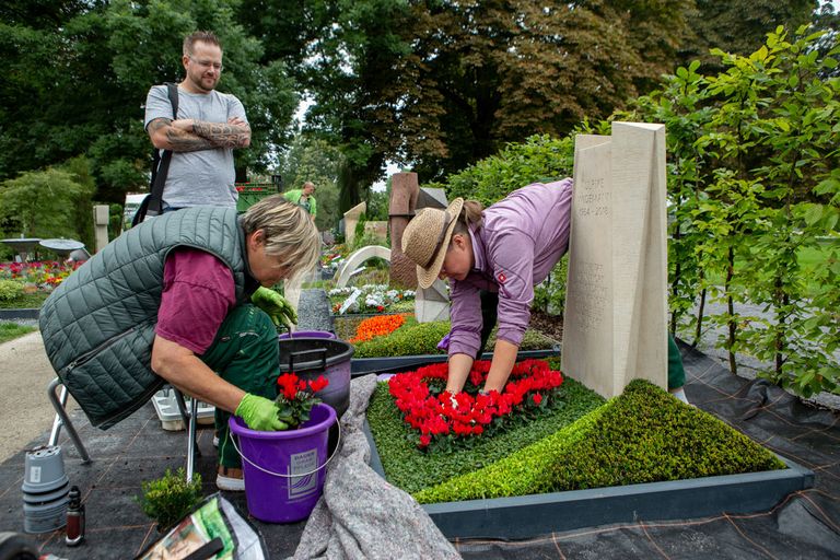 Herbst auf BUGA Erfurt 2021: Grosses Gold für unsere Urnengrabgestaltung, Silber für die Grabgestaltung der Doppelstelle
