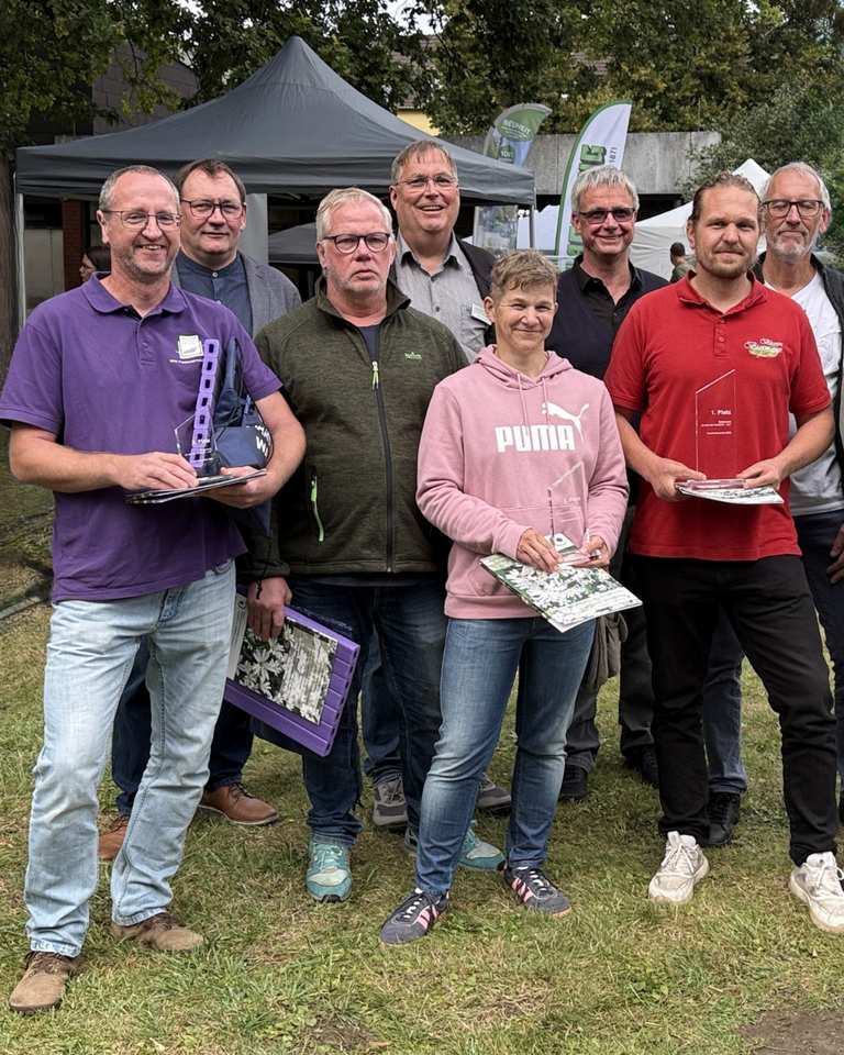 Platz 3 für „Des Imkers Vermächtnis – Ein heimisches Blütenfeld"